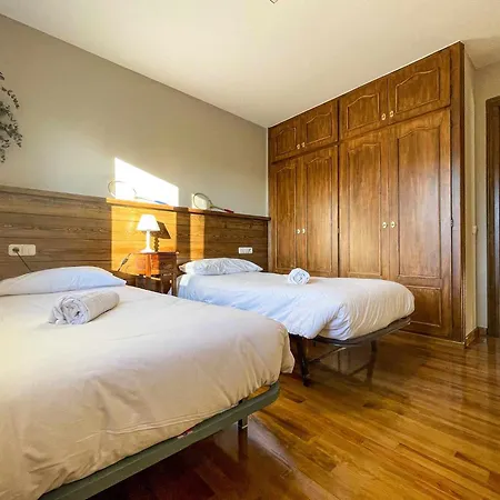 Cal Gatesques 1 Apartment
